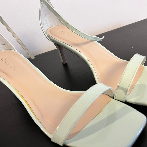 Le chateau sandals. Size 40/10. Almost new. Worn only once - Picture 2 of 3